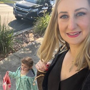 Meet your Posher, Laura